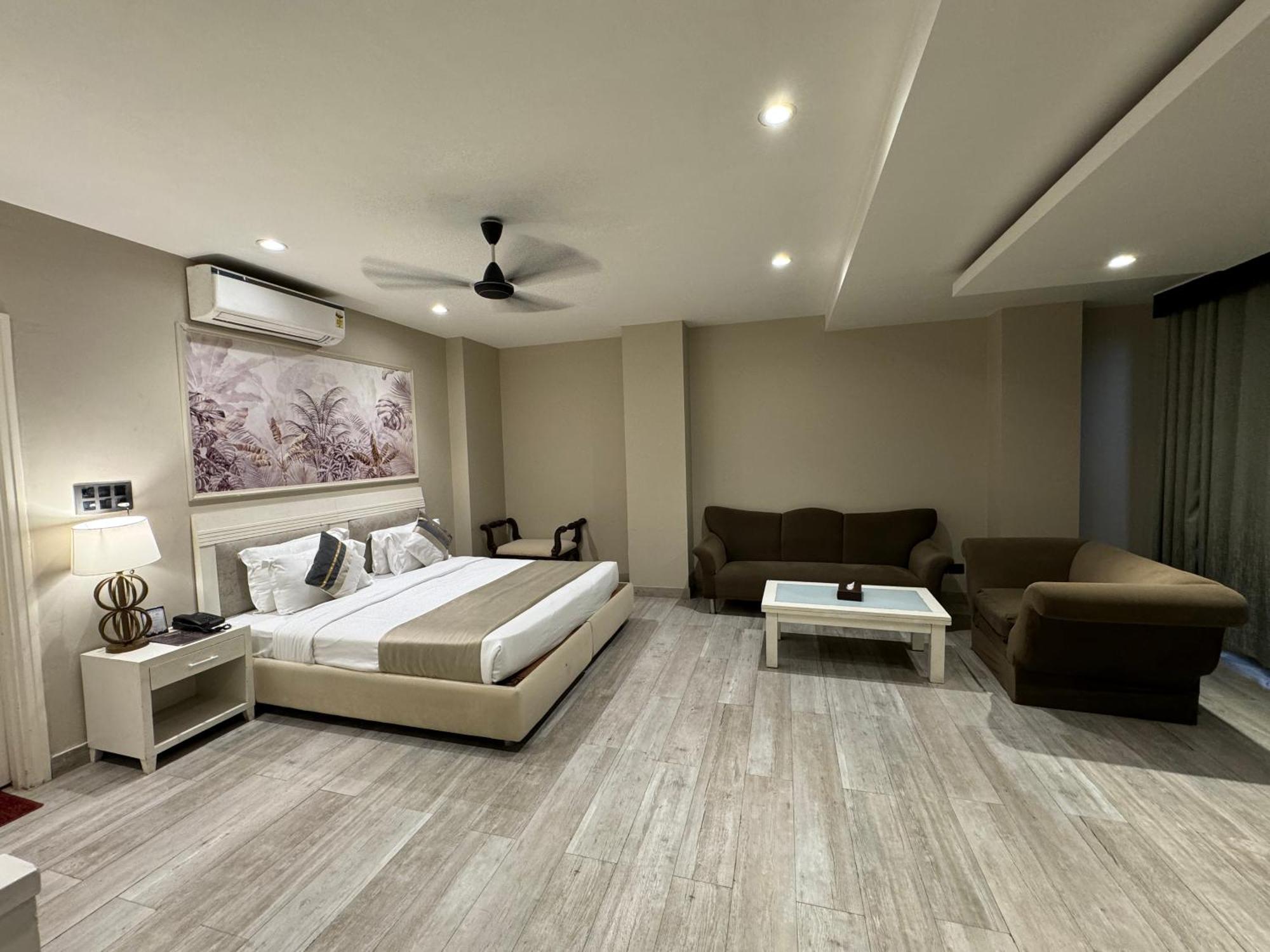 Skon Boutique By Orion Hotels New Delhi Luaran gambar